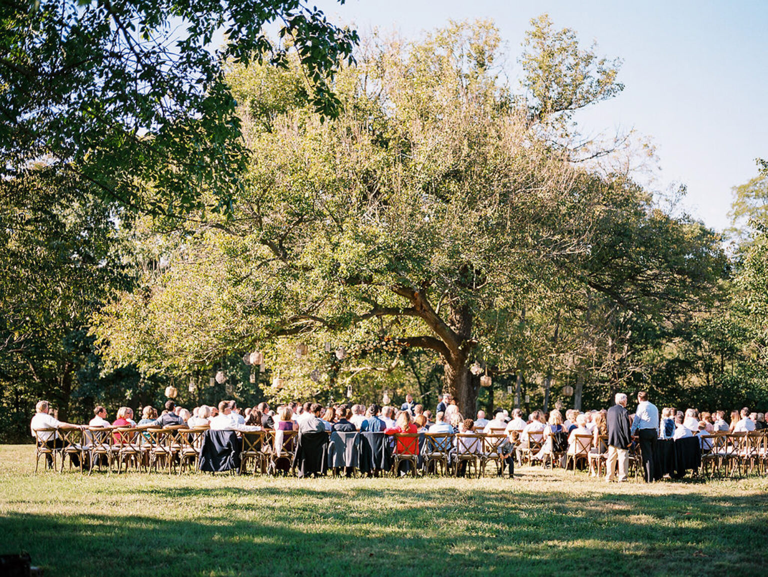 Peoria IL wedding photographer candid photos of M&G wedding